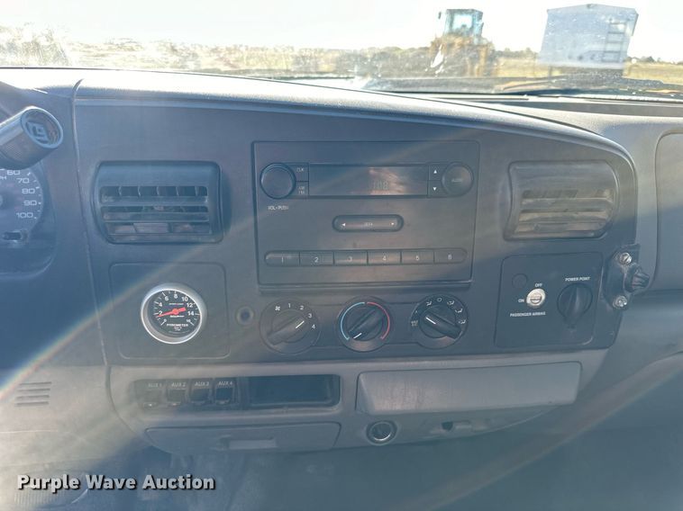 image for item OK9029 2007 Ford F550 Super Duty XL  utility / service truck