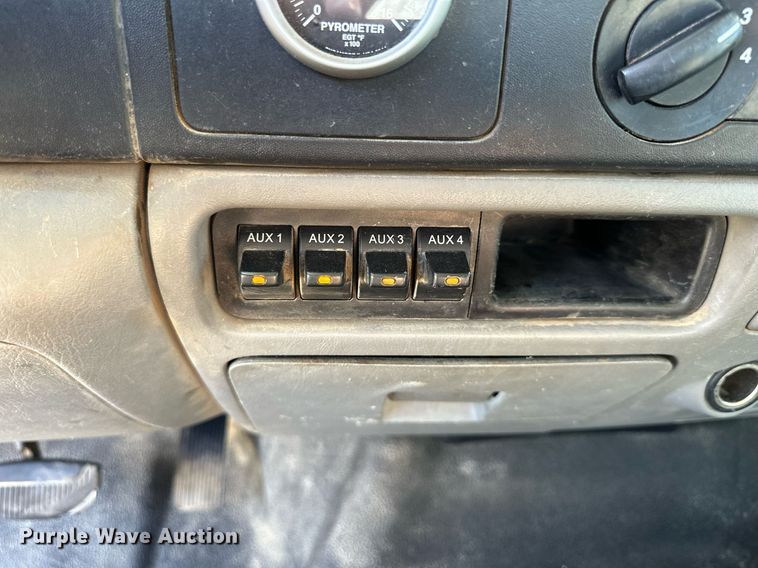 image for item OK9029 2007 Ford F550 Super Duty XL  utility / service truck