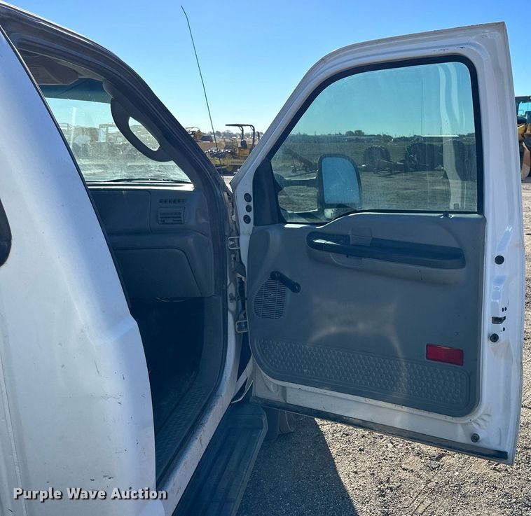 image for item OK9029 2007 Ford F550 Super Duty XL  utility / service truck