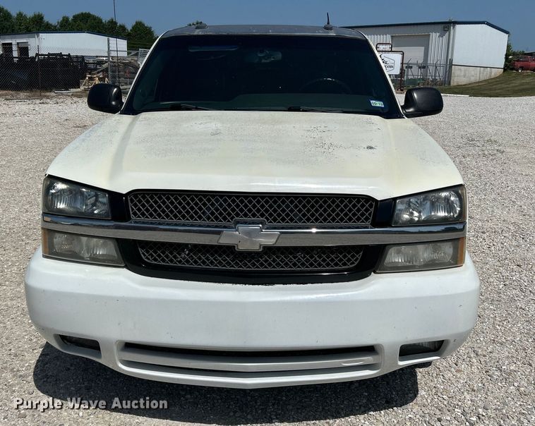 image for item OK9771 2003 Chevrolet Avalanche  limousine