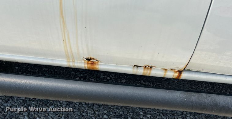 image for item OK9771 2003 Chevrolet Avalanche  limousine