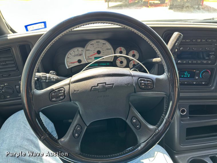 image for item OK9771 2003 Chevrolet Avalanche  limousine