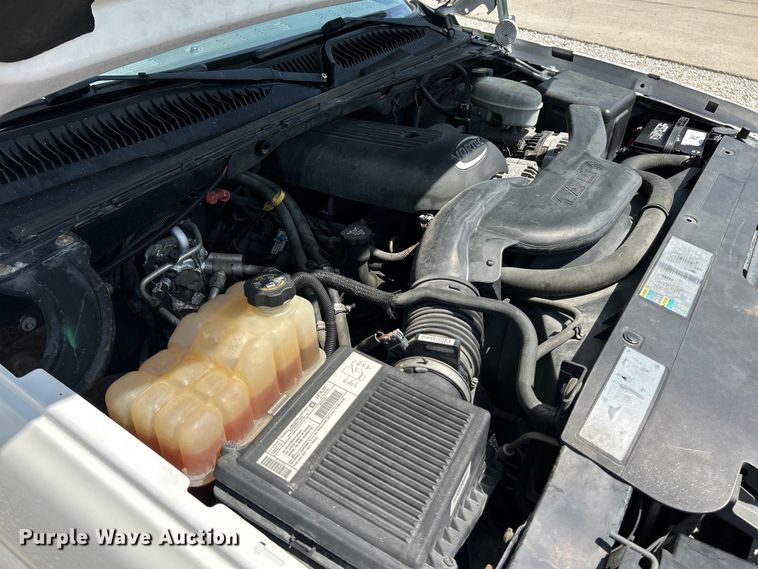 image for item OK9771 2003 Chevrolet Avalanche  limousine