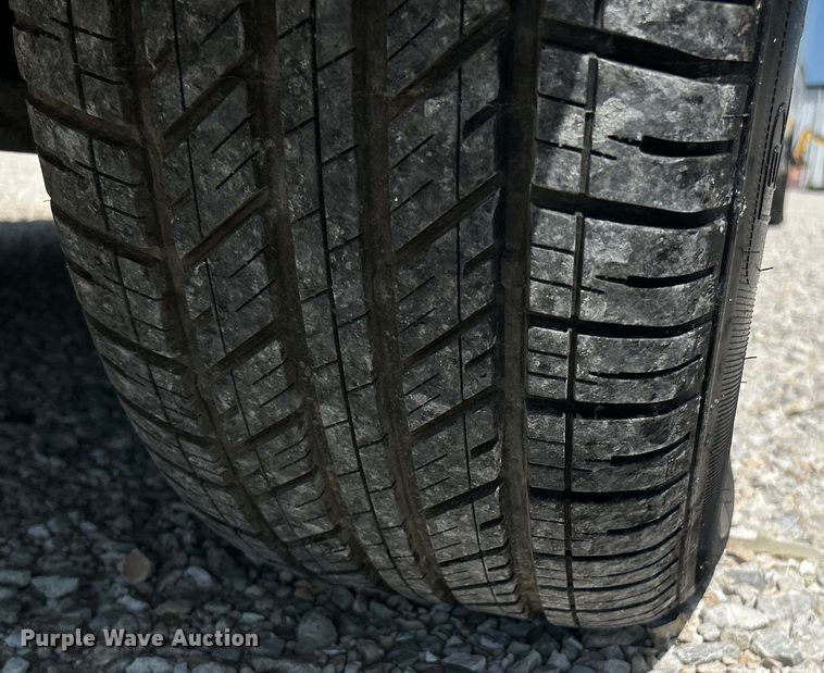 image for item OK9771 2003 Chevrolet Avalanche  limousine