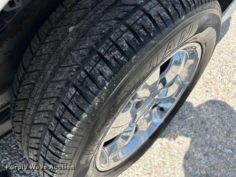 image for item OK9771 2003 Chevrolet Avalanche  limousine