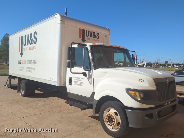 image for item OL9045 2017 International TerraStar  box truck
