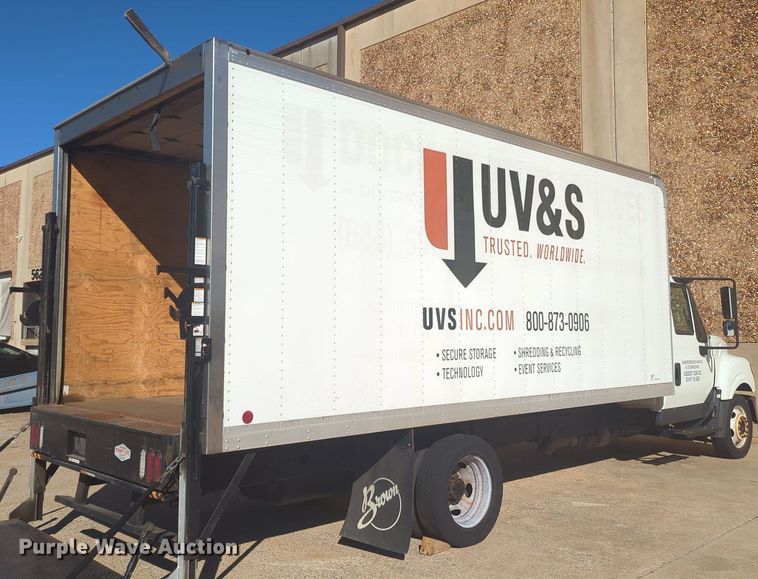 image for item OL9045 2017 International TerraStar  box truck