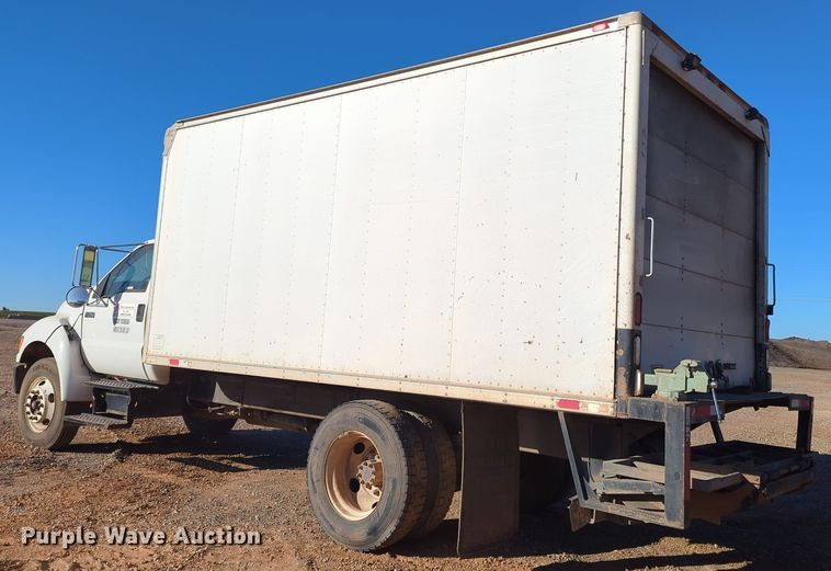 image for item OL9052 2007 Ford F750 Super Duty  box truck