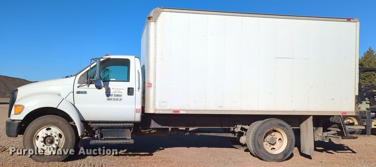 image for item OL9052 2007 Ford F750 Super Duty  box truck
