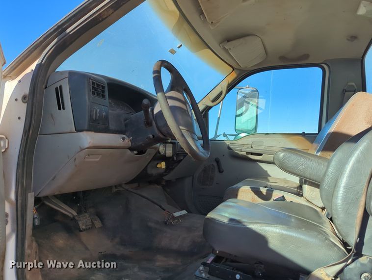 image for item OL9052 2007 Ford F750 Super Duty  box truck