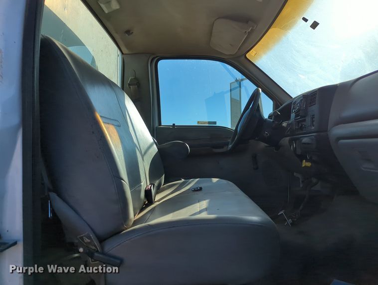 image for item OL9052 2007 Ford F750 Super Duty  box truck