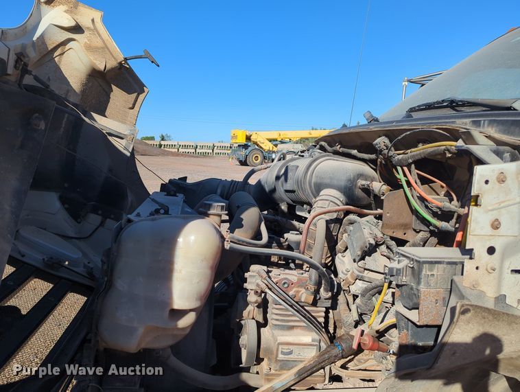 image for item OL9052 2007 Ford F750 Super Duty  box truck