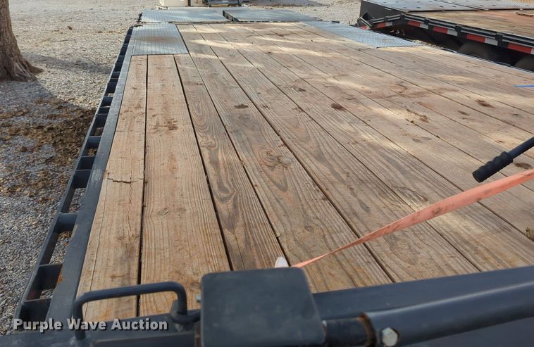 image for item OL9091 2022 Lamar  equipment trailer