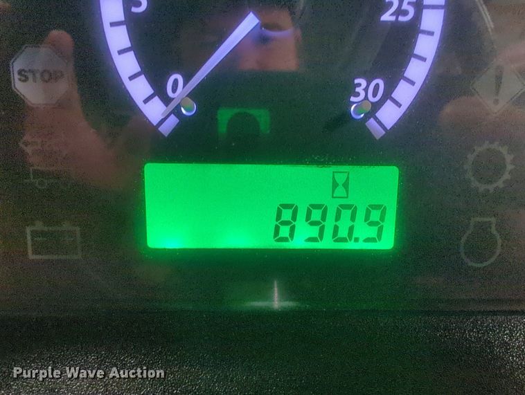 image for item OL9099 2018 John Deere 5075E  tractor