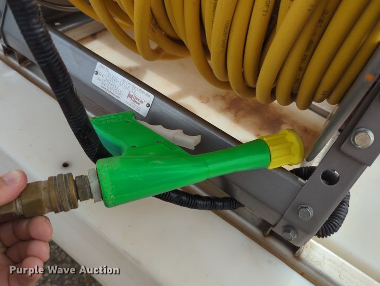 image for item OL9100 GNC  turf sprayer