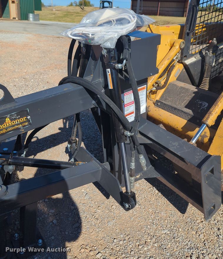 image for item OL9112 2023 LandHonor GM-12-96W  skid steer grader