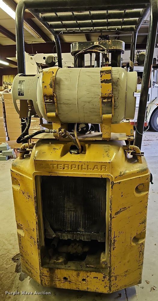 image for item OL9288 Caterpillar TC30  forklift