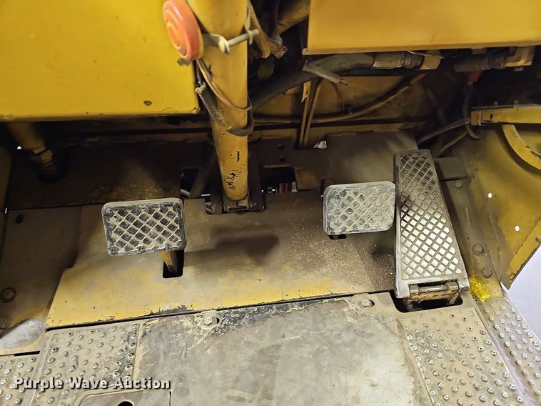 image for item OL9288 Caterpillar TC30  forklift