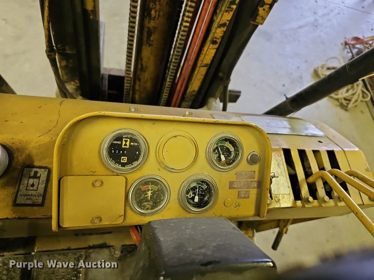 image for item OL9288 Caterpillar TC30  forklift