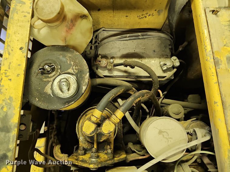 image for item OL9288 Caterpillar TC30  forklift