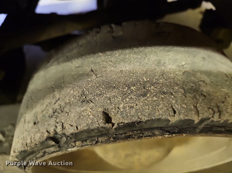 image for item OL9288 Caterpillar TC30  forklift