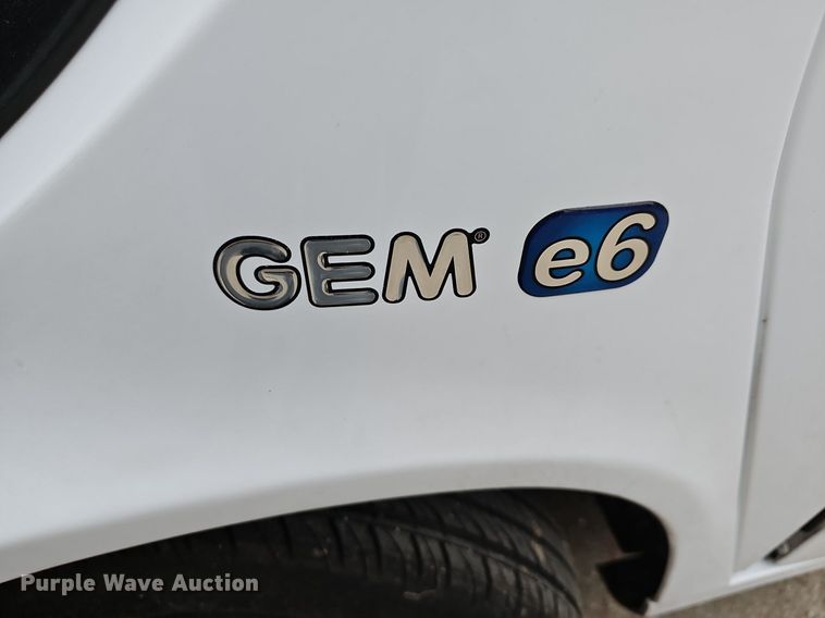 image for item OL9293 2018 Polaris Gem e6  utility vehicle