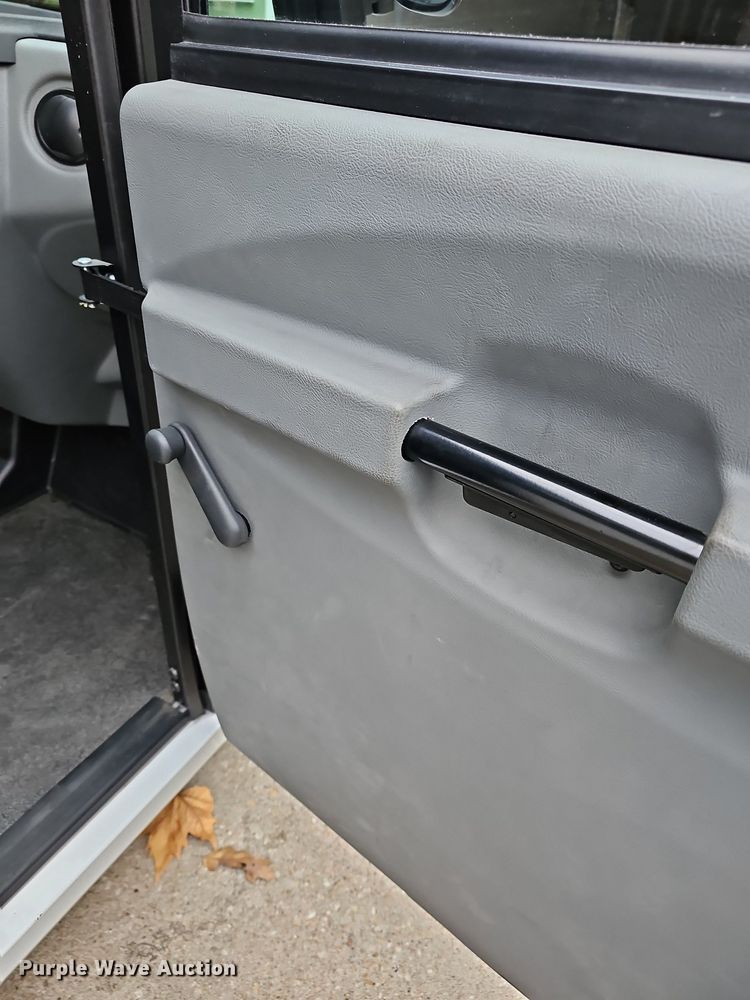 image for item OL9293 2018 Polaris Gem e6  utility vehicle