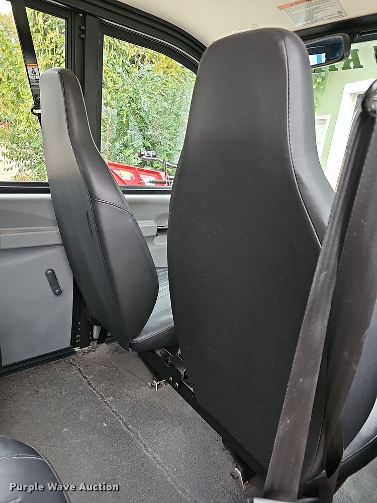 image for item OL9293 2018 Polaris Gem e6  utility vehicle