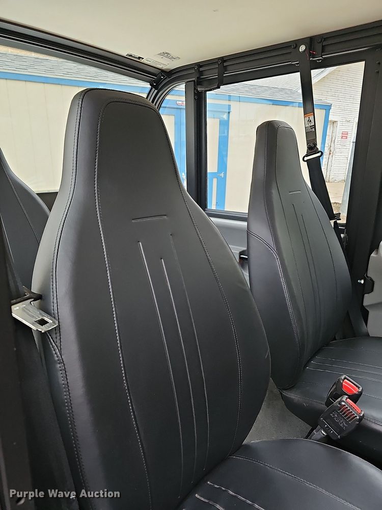 image for item OL9293 2018 Polaris Gem e6  utility vehicle