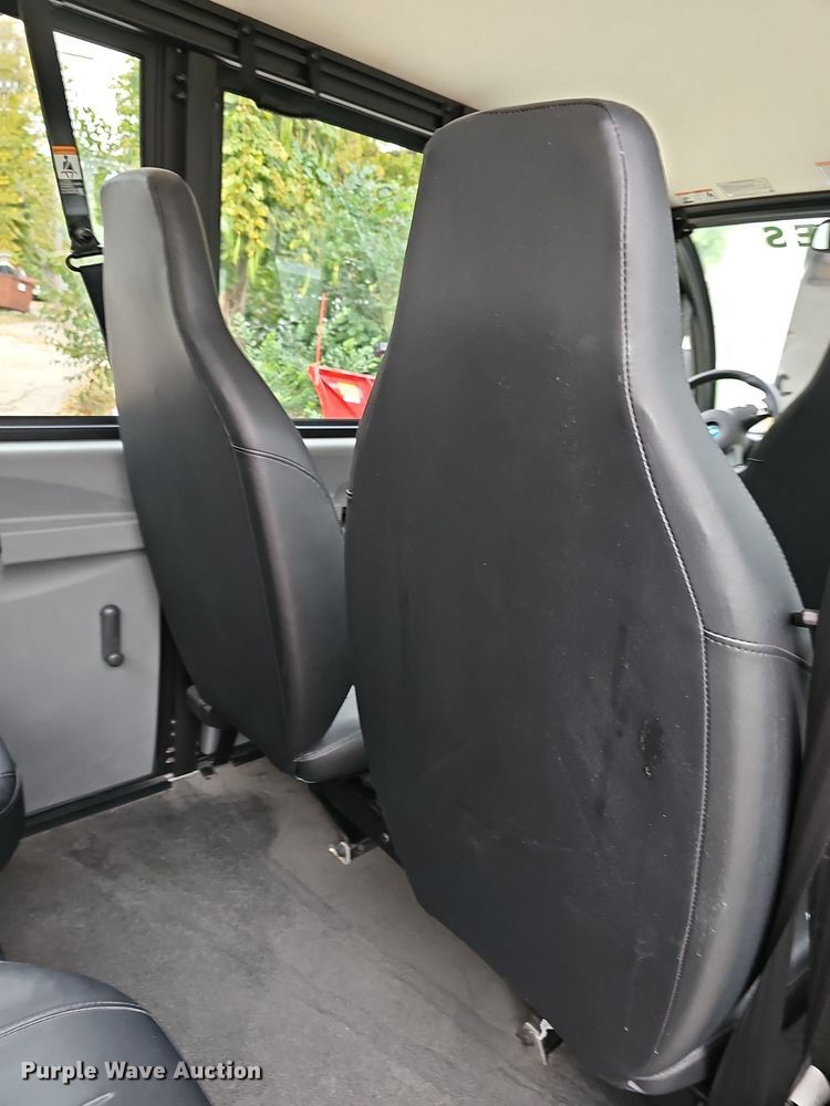 image for item OL9293 2018 Polaris Gem e6  utility vehicle