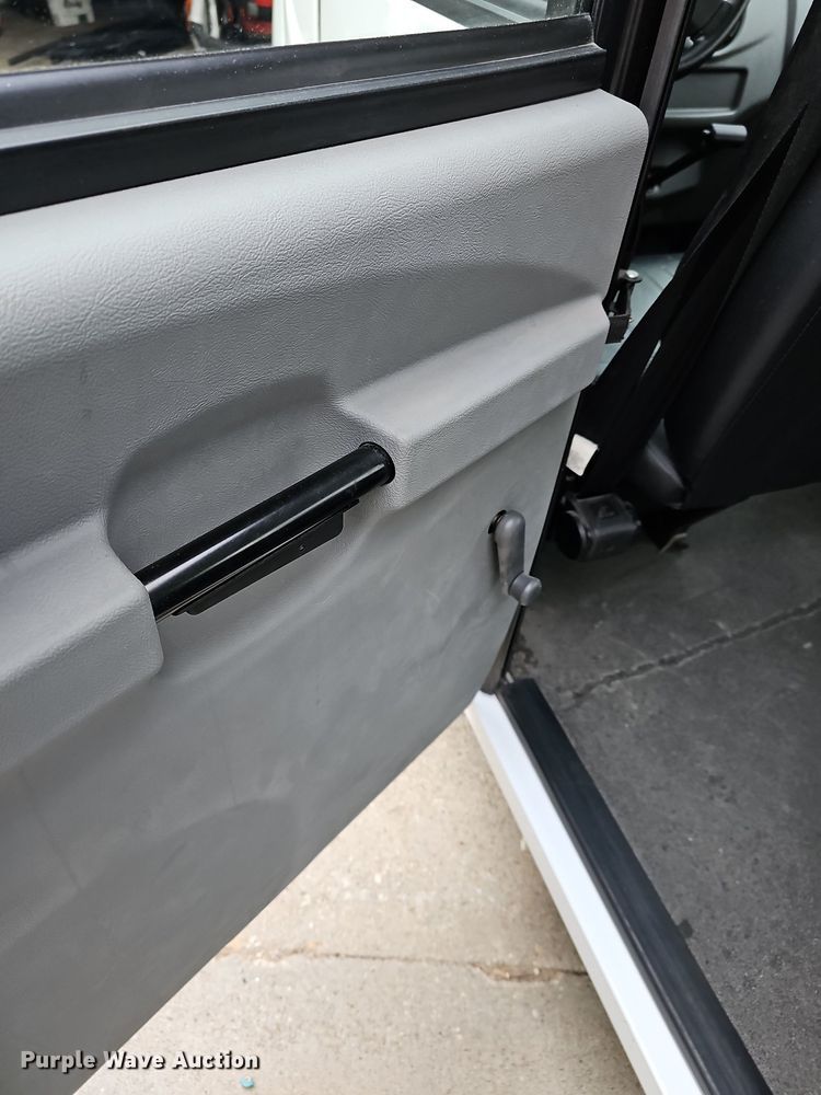 image for item OL9293 2018 Polaris Gem e6  utility vehicle