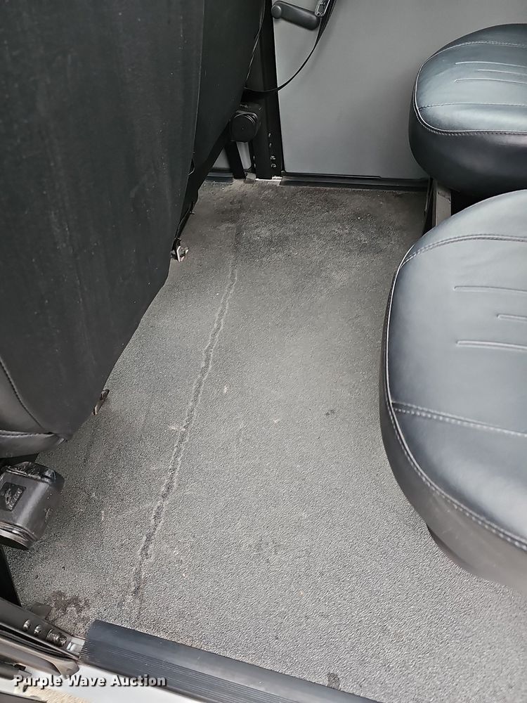 image for item OL9293 2018 Polaris Gem e6  utility vehicle