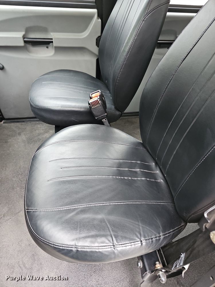 image for item OL9293 2018 Polaris Gem e6  utility vehicle