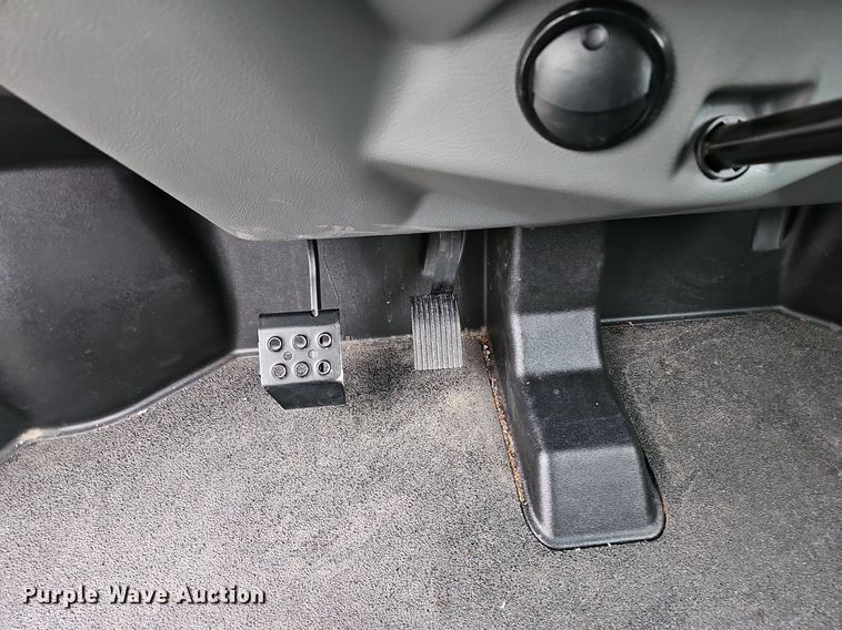 image for item OL9293 2018 Polaris Gem e6  utility vehicle