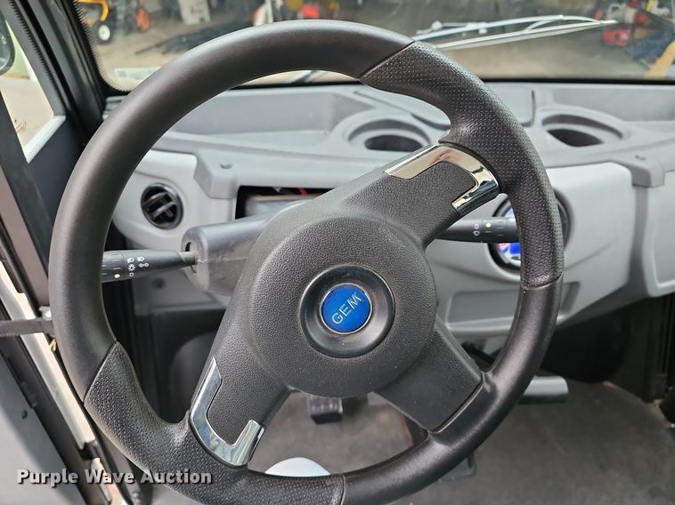 image for item OL9293 2018 Polaris Gem e6  utility vehicle