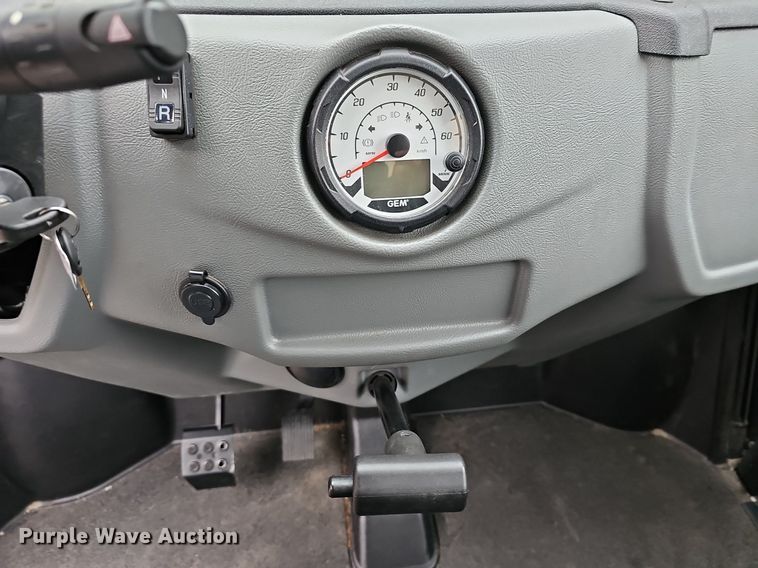 image for item OL9293 2018 Polaris Gem e6  utility vehicle