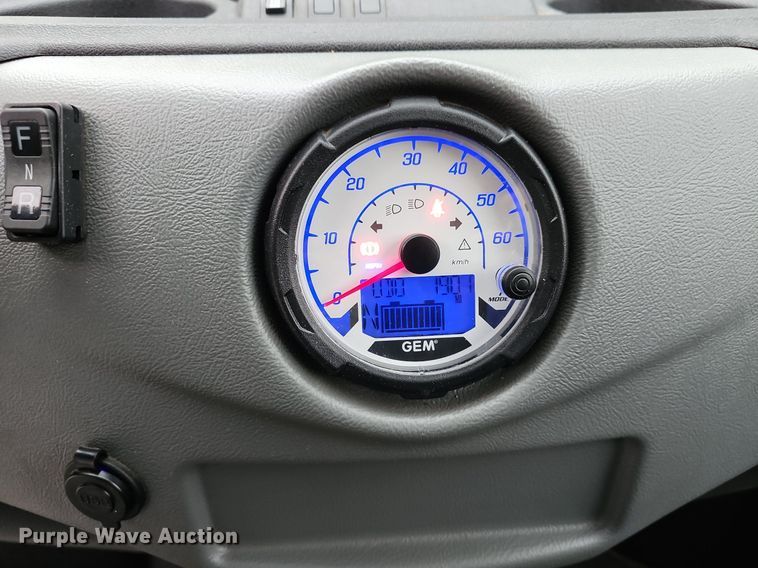 image for item OL9293 2018 Polaris Gem e6  utility vehicle