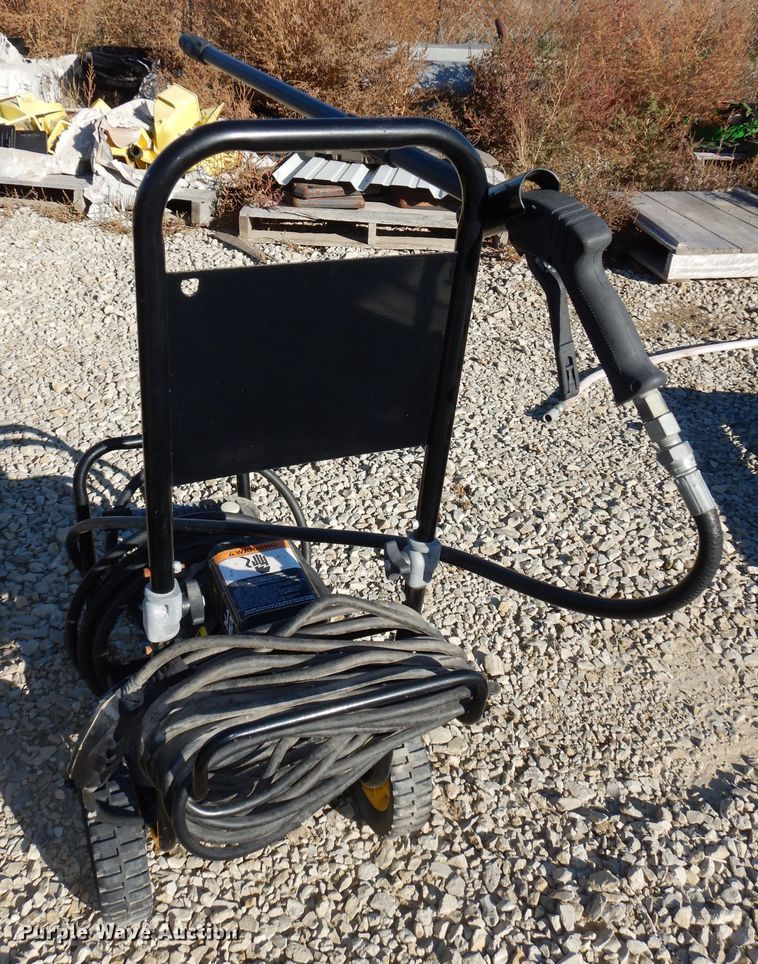 John deere 15XE pressure washer in Abilene, KS Item OL9322 for sale