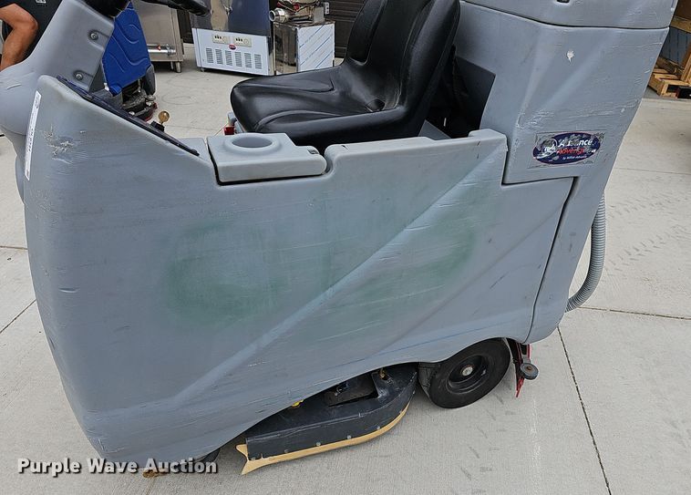 image for item OL9344 Advance Advenger 2810D  floor scrubber