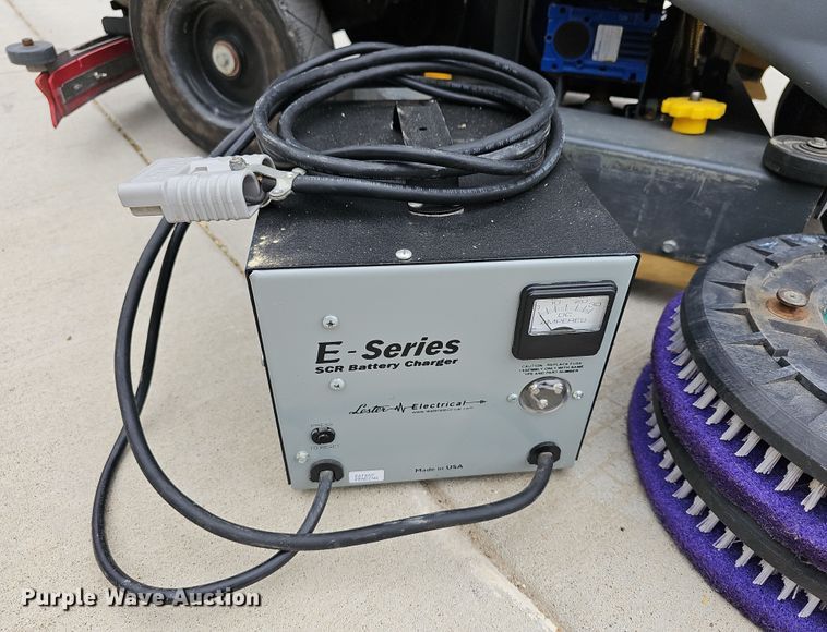 image for item OL9344 Advance Advenger 2810D  floor scrubber