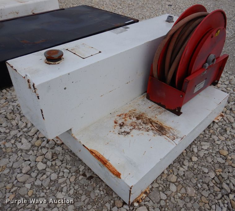 image for item ZA0380 (2) auxiliary fuel tanks