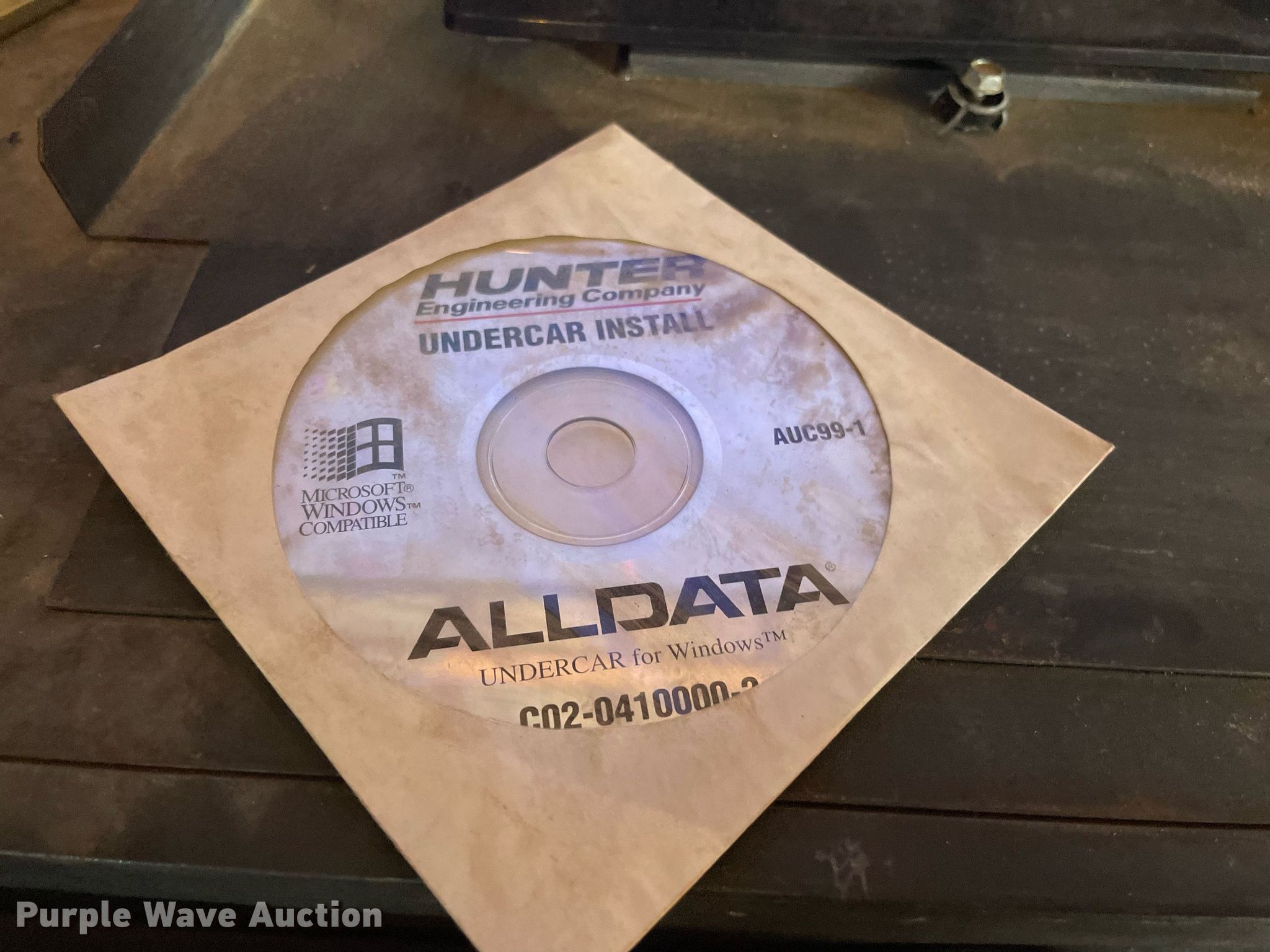 Hunter DSP400 alignment machine in McPherson, KS Item NX9935 for sale