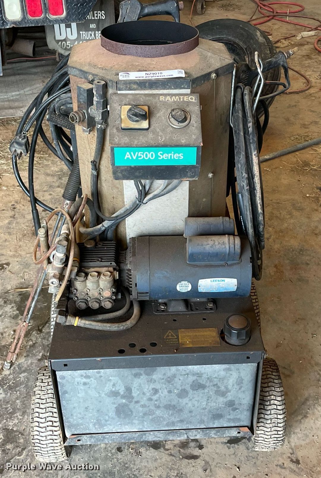 Ramteq AV500 pressure washer in Wayne, OK Item NZ9010 for sale Purple Wave