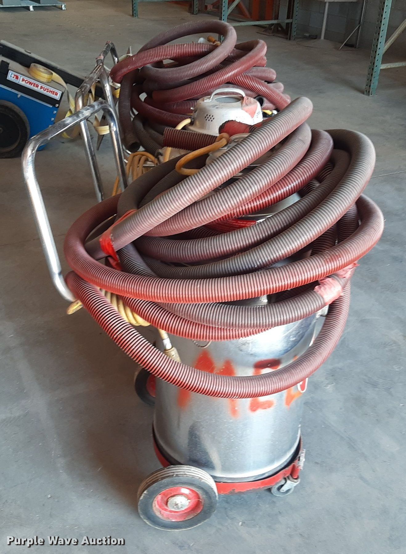(3) Milwaukee shop vacuums in Burlington, KS Item OF9551 for sale