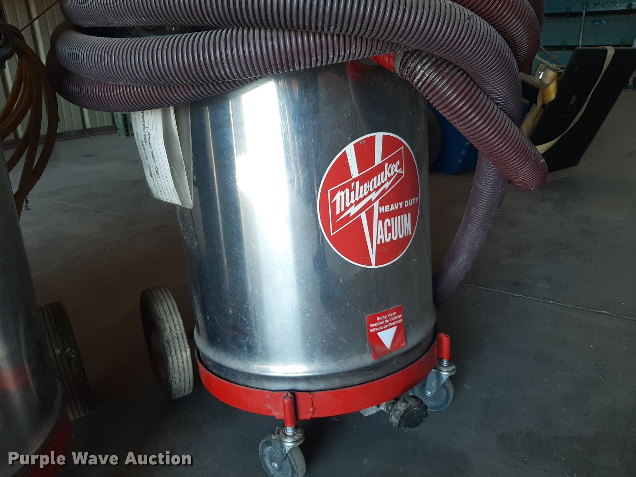 (3) Milwaukee shop vacuums in Burlington, KS Item OF9551 for sale