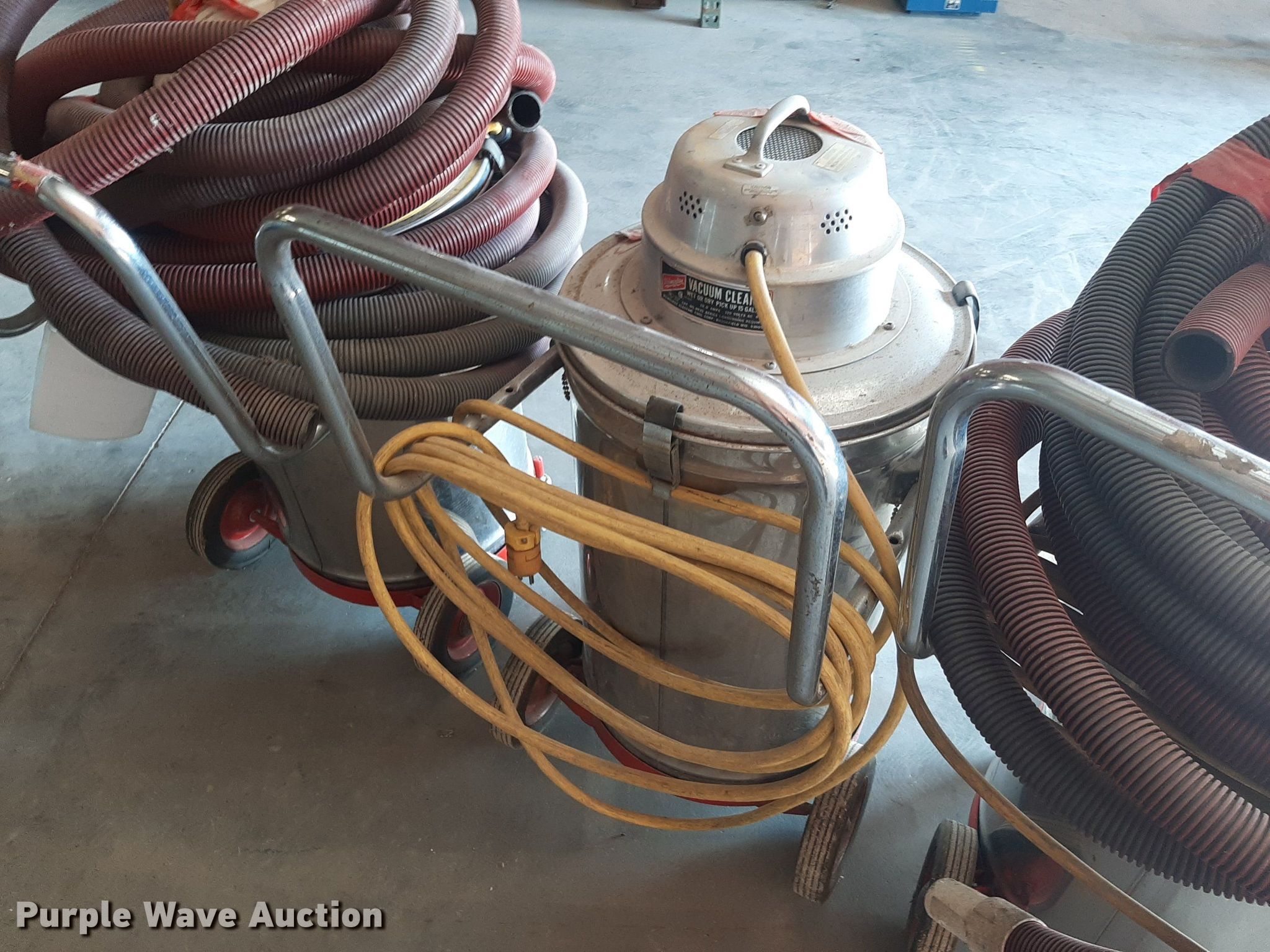 (3) Milwaukee shop vacuums in Burlington, KS Item OF9551 for sale