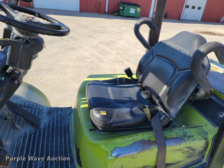 image for item DA7217 Clark CGP40  forklift