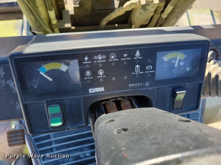 image for item DA7217 Clark CGP40  forklift