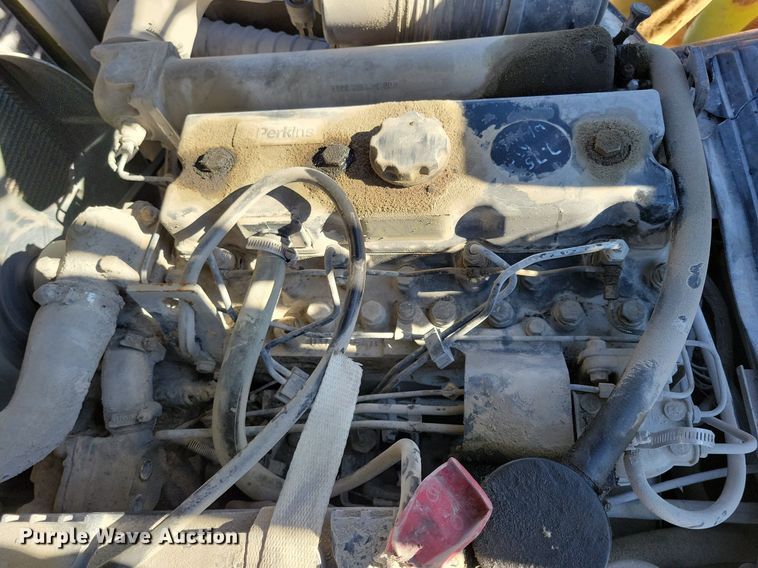 image for item DA7217 Clark CGP40  forklift