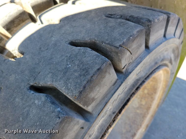 image for item DA7217 Clark CGP40  forklift